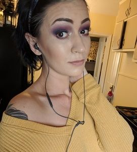 Meet your Posher, Leah